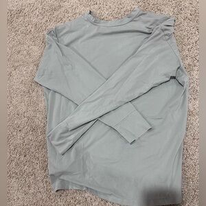 Vuori Long Sleeve Feather Tee - size medium - sage